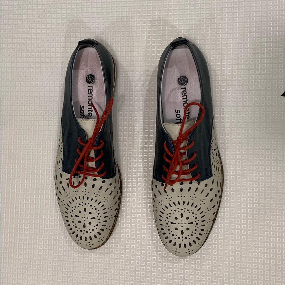 Ladies Ramonte Shoes, blue and creme with red laces